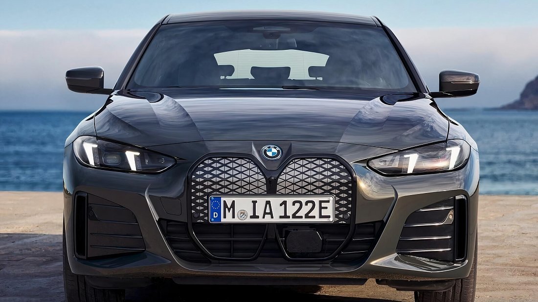 BMW i4 eDrive35 (2024-…) передняя часть, решетка радиатора, фары, бампер, экстерьер