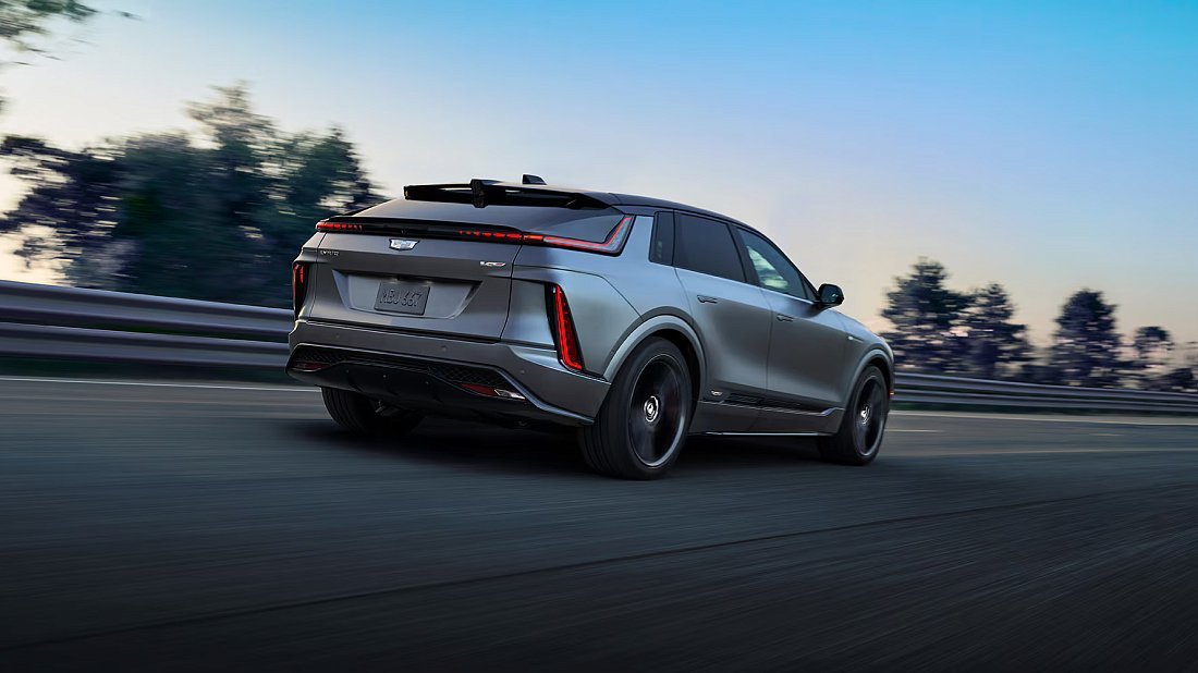 Cadillac Lyriq V (2025-…) задняя часть в три четверти, вид в три четверти, диагональ, экстерьер