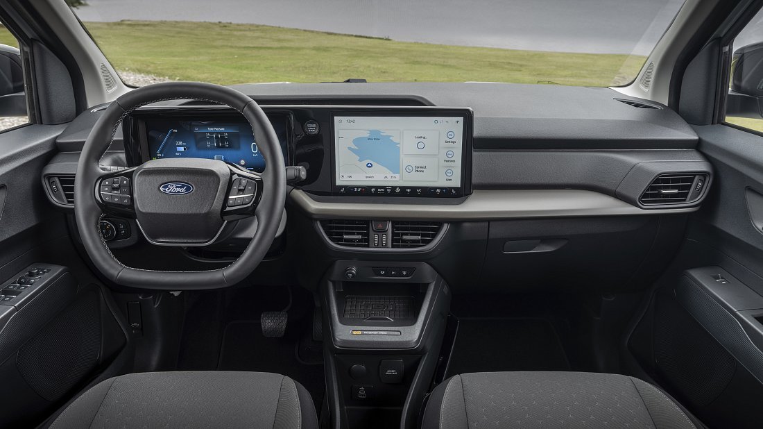 Фото Ford e-Tourneo Courier (2024-…) интерьер