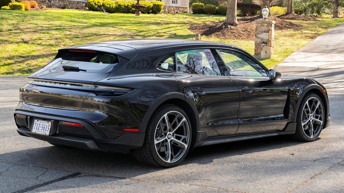 Porsche Taycan Turbo Cross Turismo (2021-2024) задняя часть в три четверти, вид в три четверти, диагональ, экстерьер