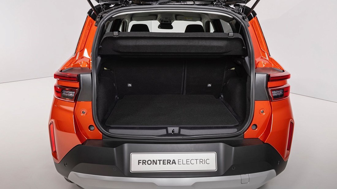 Opel Frontera Electric 44 kWh (2024-…) багажник, сиденья подняты, грузовое пространство, объем багажника, вместимость багажника, место для хранения