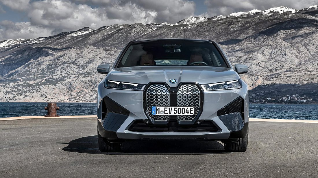 BMW iX xDrive50 (2021-2025) передняя часть, решетка радиатора, фары, бампер, экстерьер