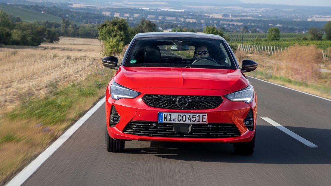 Opel Corsa Electric 50 kWh (2021-2023) передняя часть, решетка радиатора, фары, бампер, экстерьер