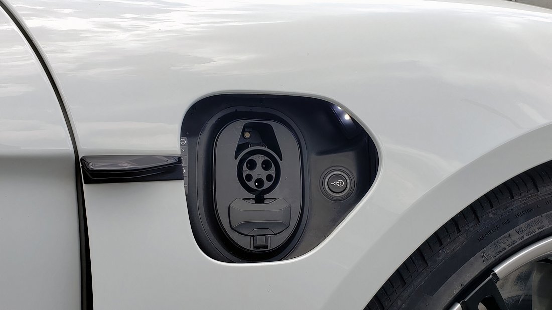Porsche Taycan 4S (2020-2024) порт для зарядки (США), зарядка, разъем, штекер, коннектор