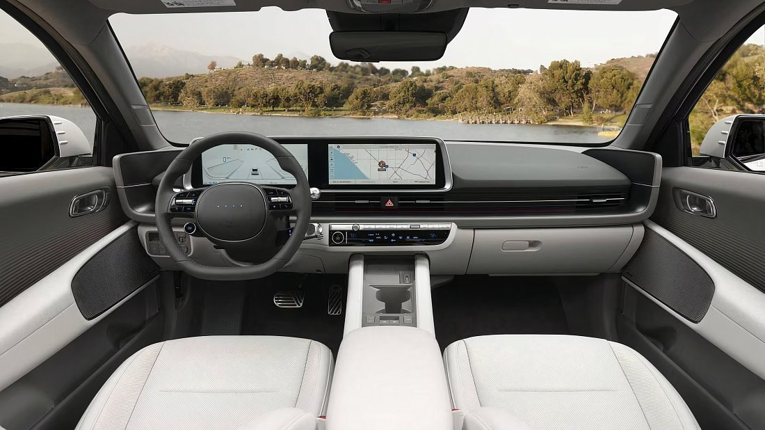 Hyundai Ioniq 6 Long Range AWD (2022-…) интерьер, переднее сиденье, водительское сиденье, приборная панель, рулевое колесо, информационно-развлекательная система, кокпит
