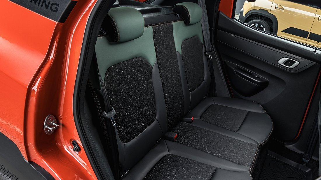 Фото Dacia Spring Electric 65 (2024-…) задние и пассажирские сиденья