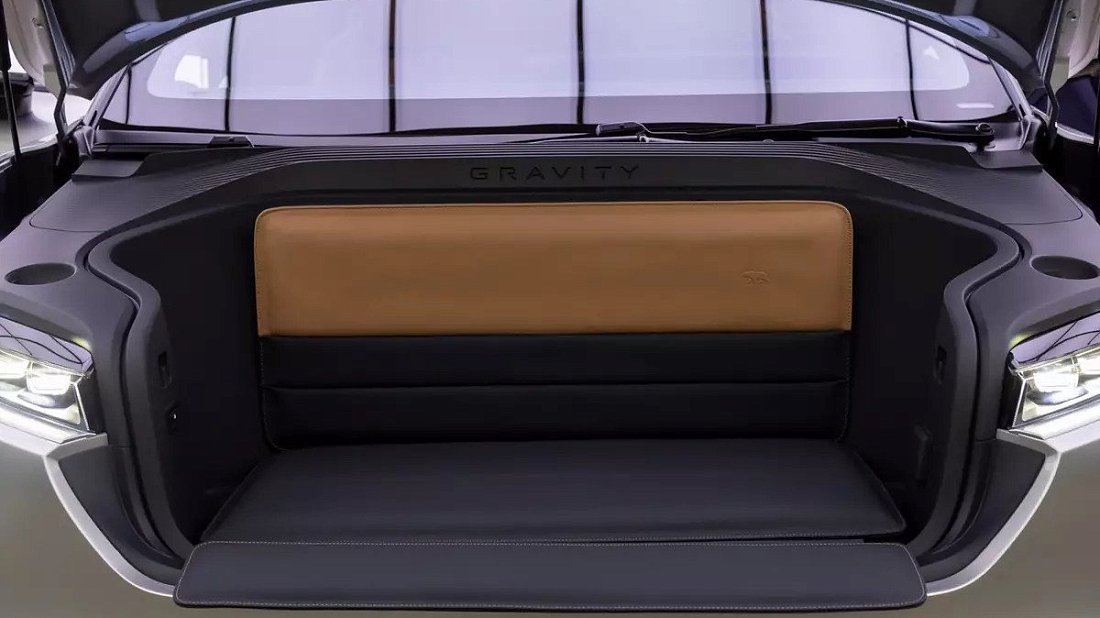 Фото Lucid Gravity Touring (2025-…) передний багажник (frunk)