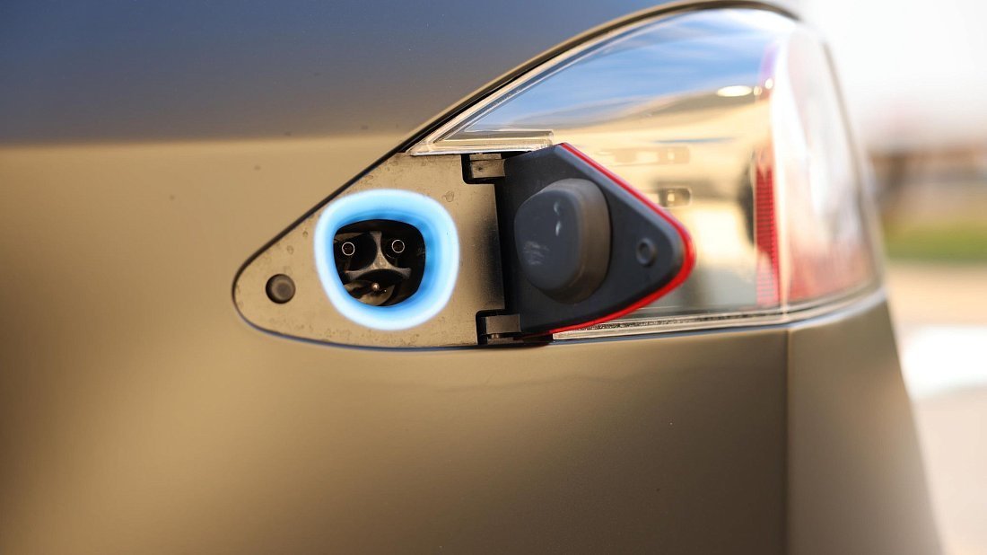 Tesla Model S Dual Motor (2021-…) порт для зарядки (США), зарядка, разъем, штекер, коннектор
