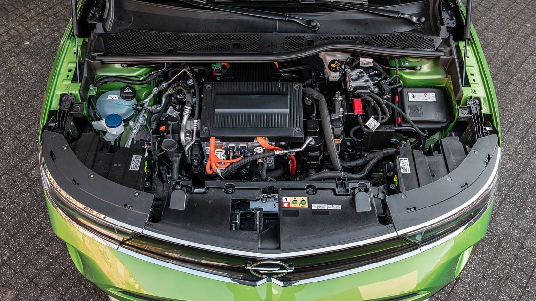 Opel Mokka Electric 50 kWh (2021-2023) передний багажник (frunk), под капотом, место для хранения, груз, вместимость, дополнительное пространство