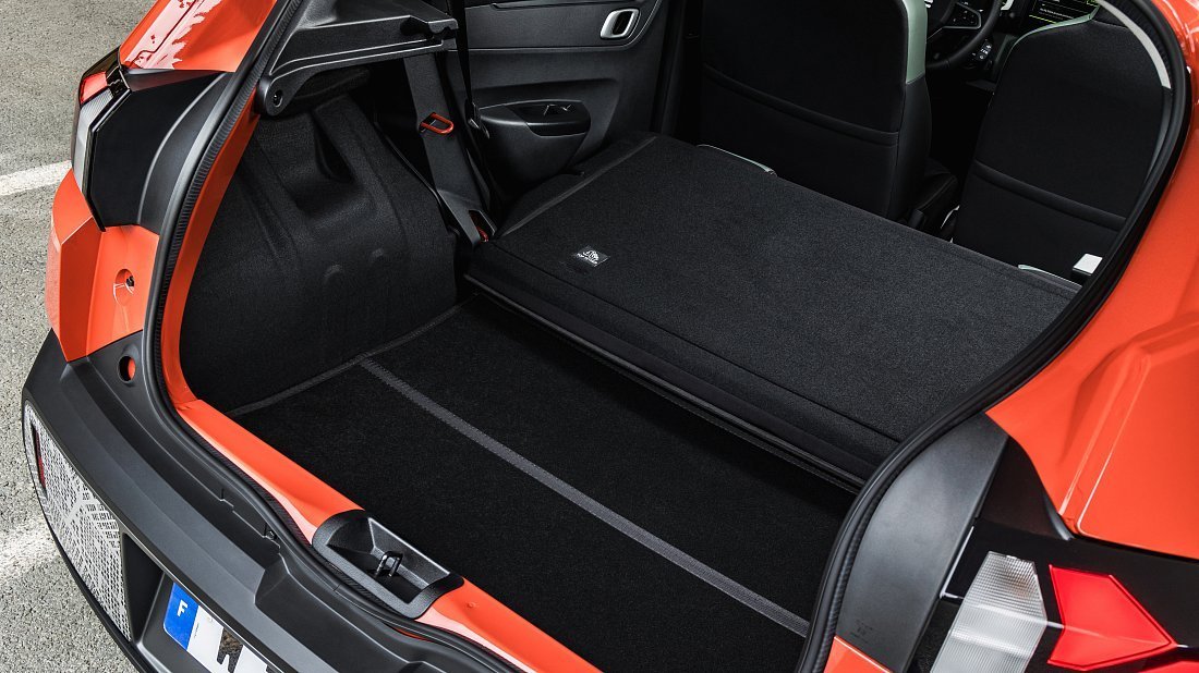 Фото Dacia Spring Electric 65 (2024-…) разложенный багажник