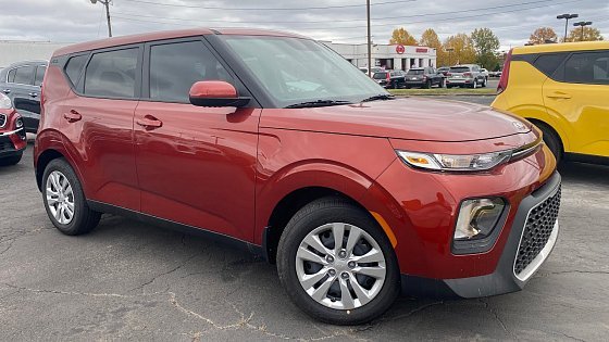 Video: 2021 Kia Soul LX Test Drive & Review