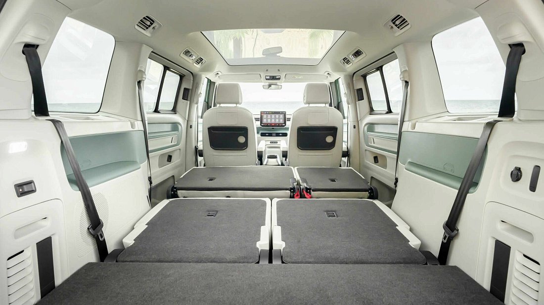 Volkswagen ID.Buzz Long Pro S (2024-…) багажник, увеличенный объем, сиденья сложены, максимальный объем, максимальный груз, максимальная вместимость, максимальное пространство для хранения