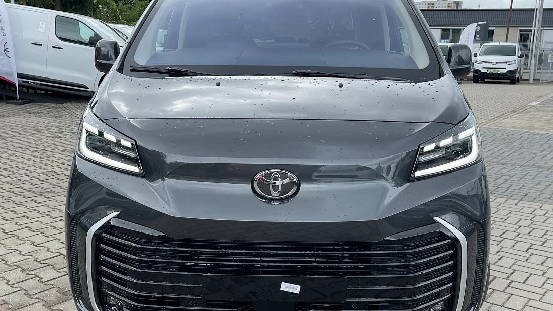 Фото Toyota Proace Verso Electric L2 75 kWh (2024-...) вид спереди