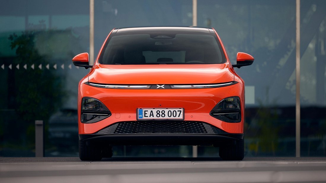 XPENG G6 AWD Performance (2024-...) передняя часть, решетка радиатора, фары, бампер, экстерьер