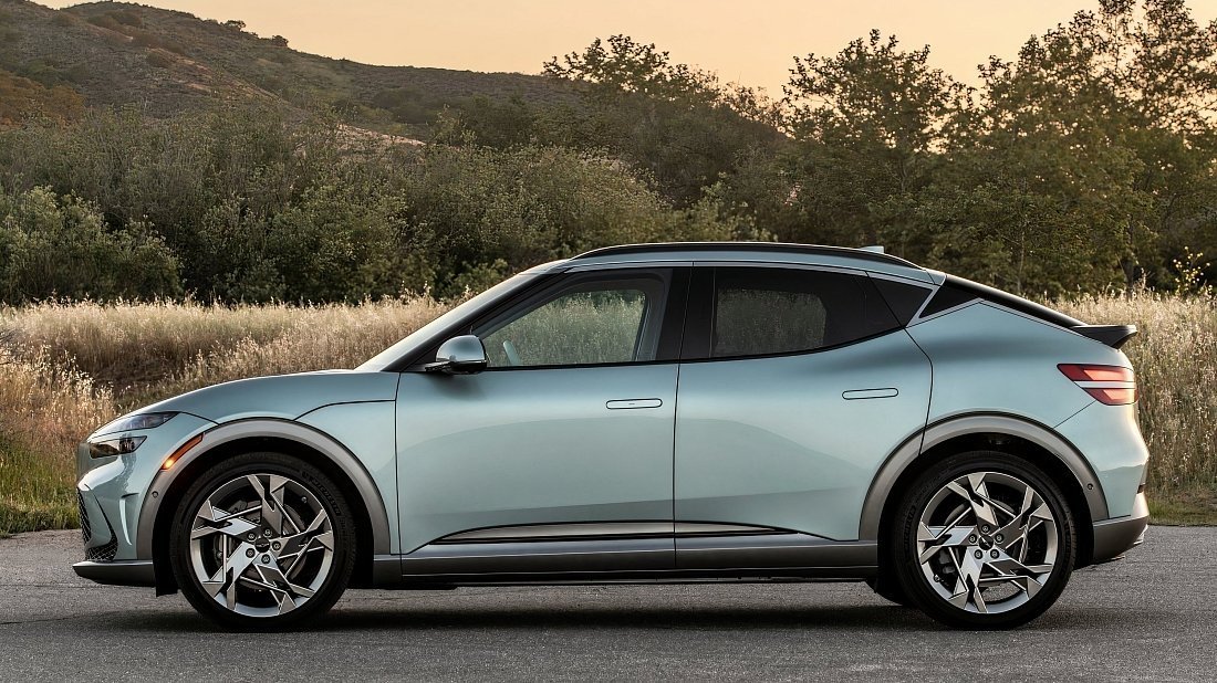 Genesis GV60 Standard AWD (2024-…) вид сбоку, силуэт, двери, колеса, экстерьер
