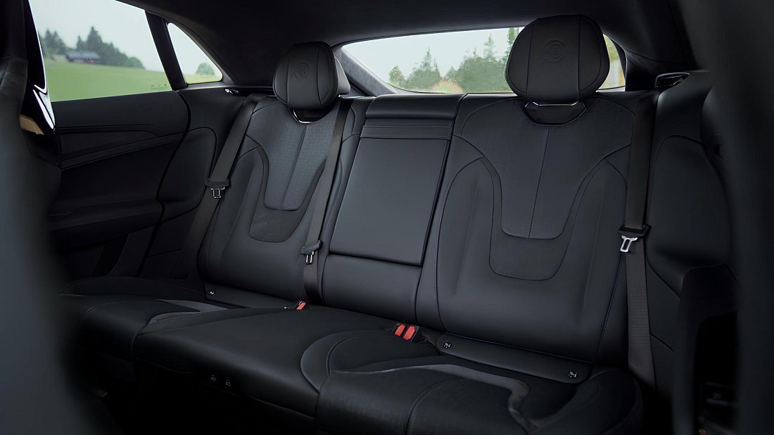 Lotus Emeya R (900 Sport/Sport Carbon) (2024-...) задние сиденья, пассажирские сиденья, пространство для ног, пространство над головой, интерьер