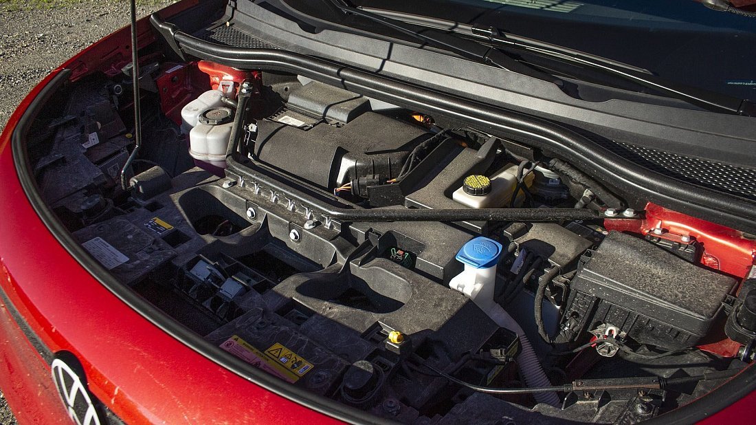 Фото Volkswagen ID.4 GTX (2025-...) передний багажник (frunk)