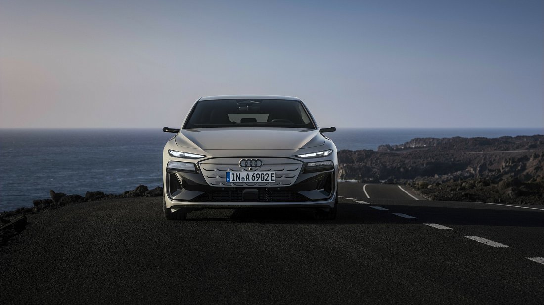Audi A6 Sportback e-tron (2024-…) передняя часть, решетка радиатора, фары, бампер, экстерьер