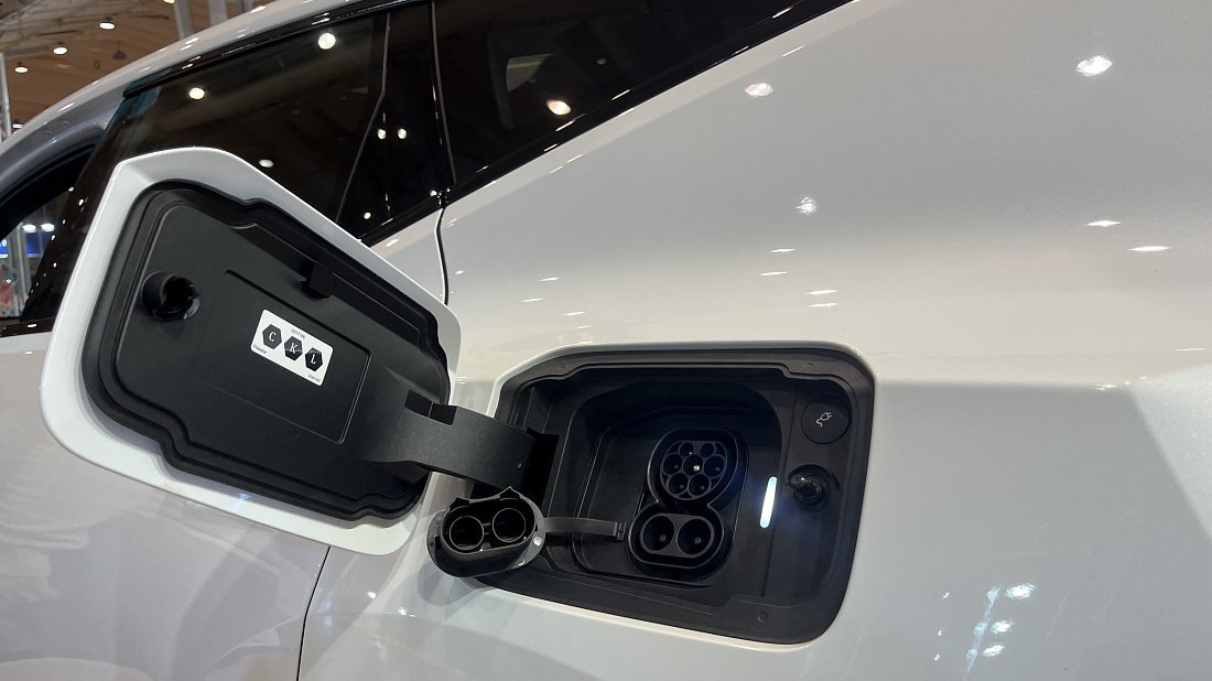 Polestar 3 Long Range Performance (2024-…) порт для зарядки (Европа), зарядка, разъем, штекер, коннектор