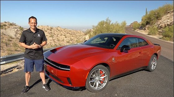 Video: The 2025 Dodge Charger Daytona Scat Pack is FASTER than a Mustang Dark Horse!