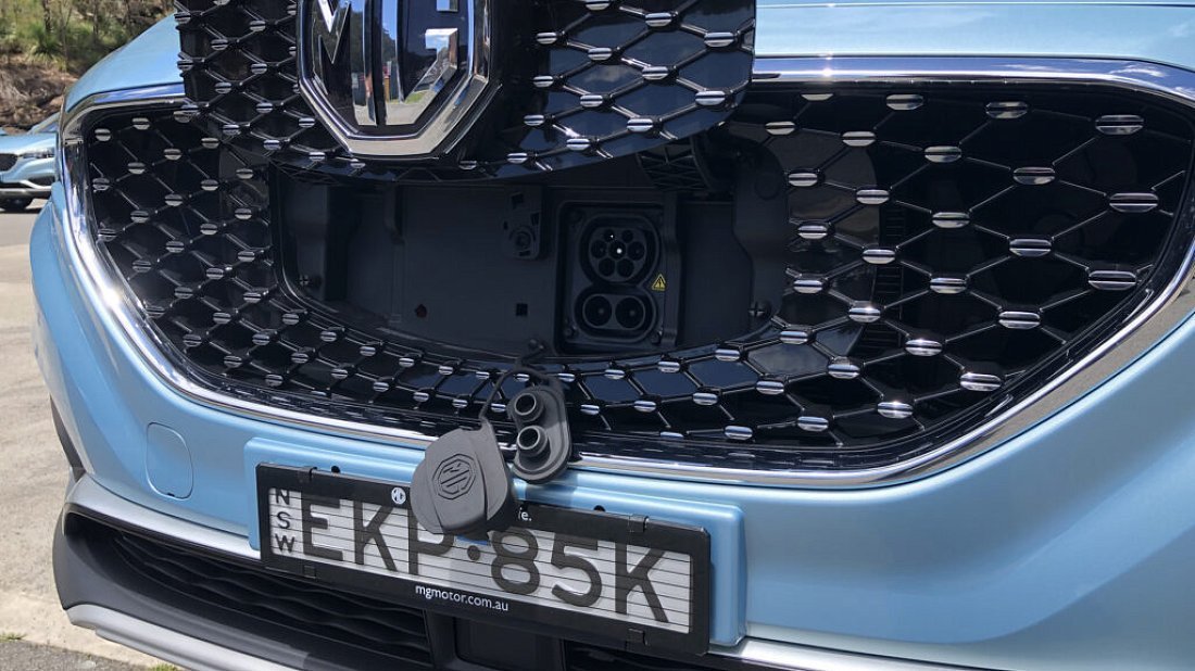 Фото MG ZS EV Gen 1 (2019-2021) порт для зарядки (Европа)