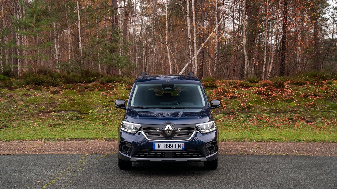 Renault Kangoo E-Tech Electric (2022-…) передняя часть, решетка радиатора, фары, бампер, экстерьер