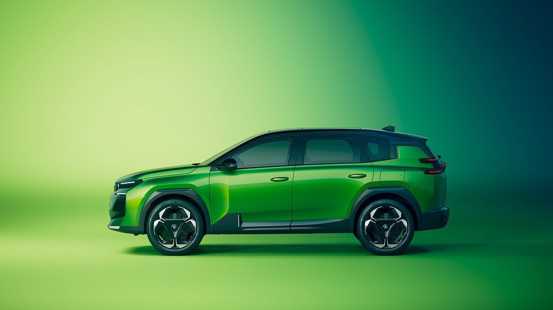Фото Citroën C5 Aircross Comfort Range (2025-…) вид сбоку