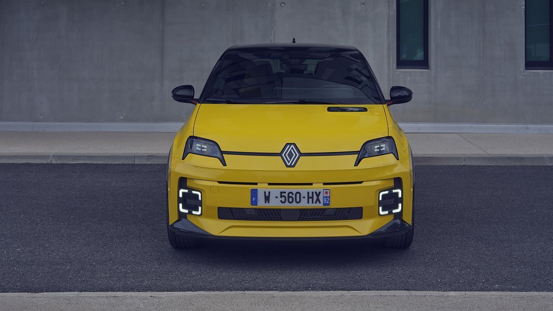 Фото Renault 5 E-Tech EV52 150hp (2024-...) вид спереди