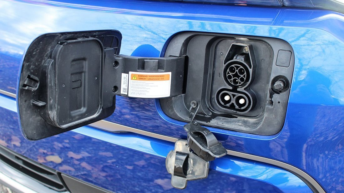 Kia Soul EV Standard Range (2020-…) порт для зарядки (США), зарядка, разъем, штекер, коннектор