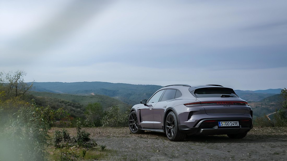 Porsche Taycan Turbo Cross Turismo (2024-…) задняя часть в три четверти, вид в три четверти, диагональ, экстерьер