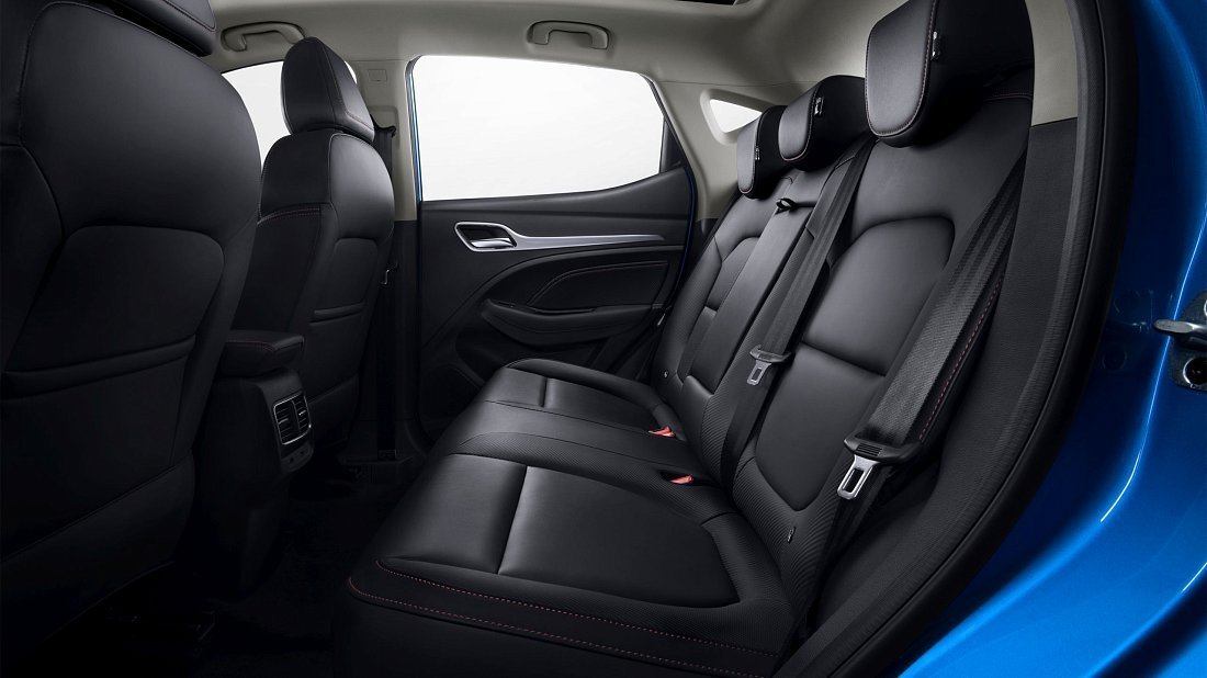 MG ZS EV Standard Range (2021-…) задние сиденья, пассажирские сиденья, пространство для ног, пространство над головой, интерьер