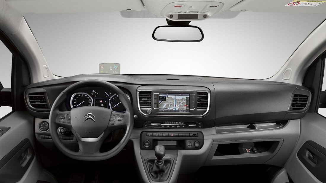 Citroën e-Jumpy Combi M 75 kWh (2020-2024) интерьер, переднее сиденье, водительское сиденье, приборная панель, рулевое колесо, информационно-развлекательная система, кокпит
