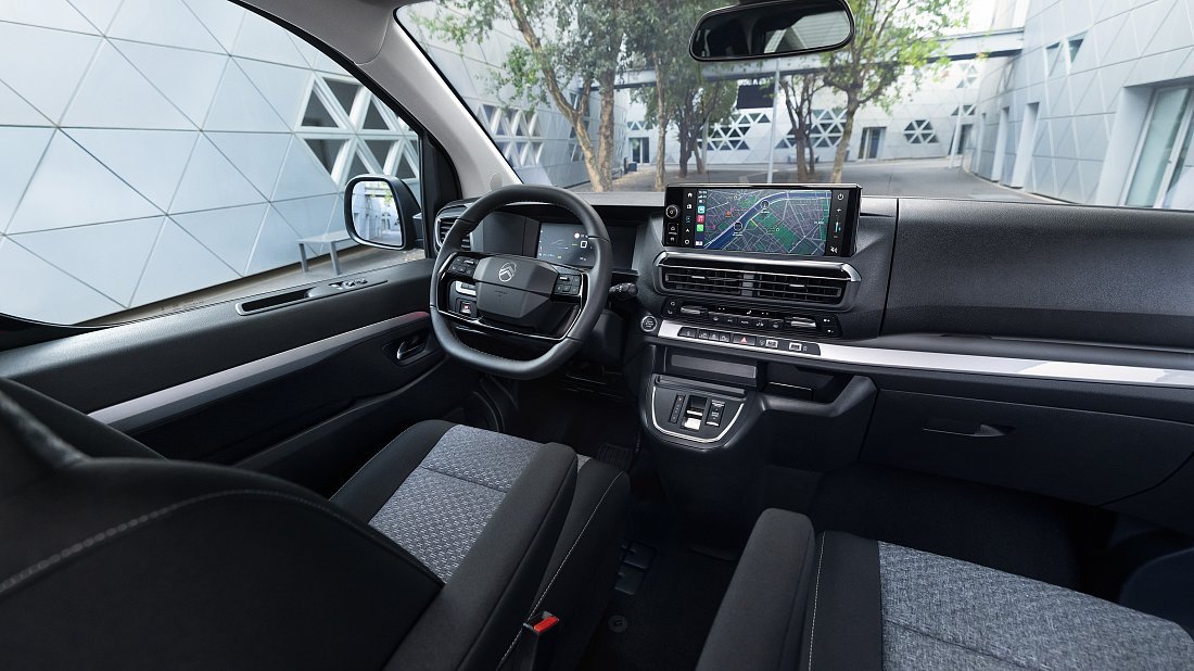 Citroën e-SpaceTourer M 75 kWh (2024-…) интерьер, переднее сиденье, водительское сиденье, приборная панель, рулевое колесо, информационно-развлекательная система, кокпит