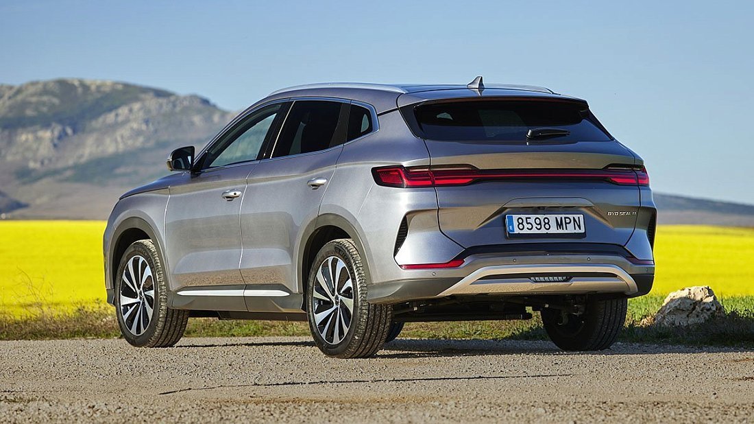 Фото BYD Seal U Design (2024-...) задняя часть под углом