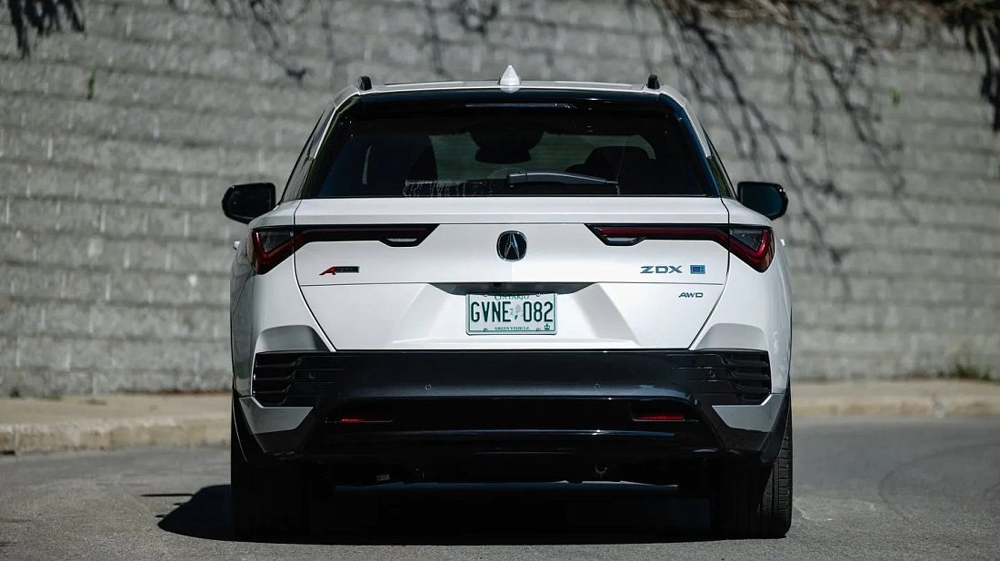 Acura ZDX A-Spec AWD (2024-…) вид сзади, задние фонари, багажник, спойлер, эмблема, бампер, экстерьер