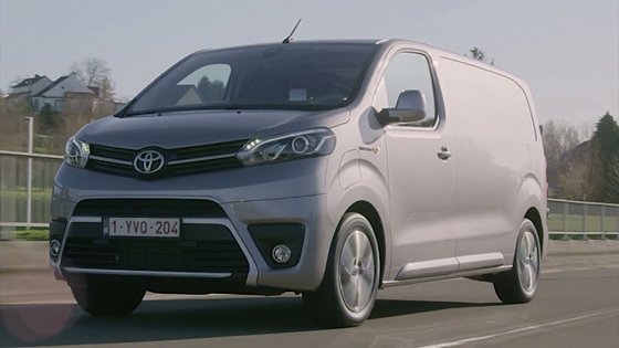 Video: New Toyota PROACE Electric Van 2021 – Interior, Cargo Space, Exterior & Driving Presentation