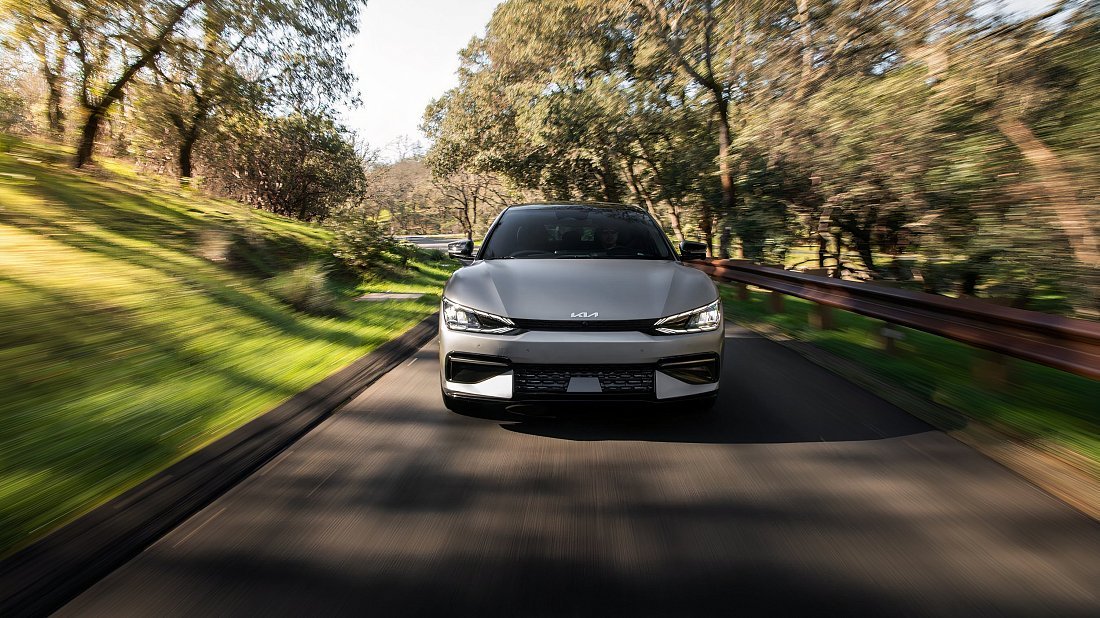 Kia EV6 Standard Range RWD (2021-2024) передняя часть, решетка радиатора, фары, бампер, экстерьер