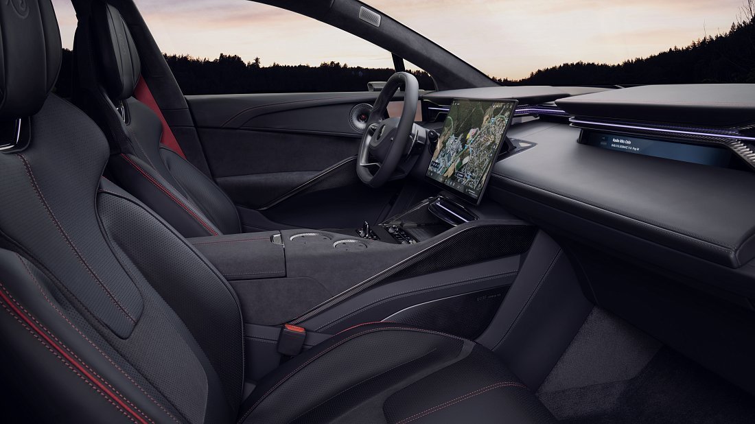 Lotus Eletre R (900 Sport/Sport Carbon) (2023-…) интерьер, переднее сиденье, водительское сиденье, приборная панель, рулевое колесо, информационно-развлекательная система, кокпит