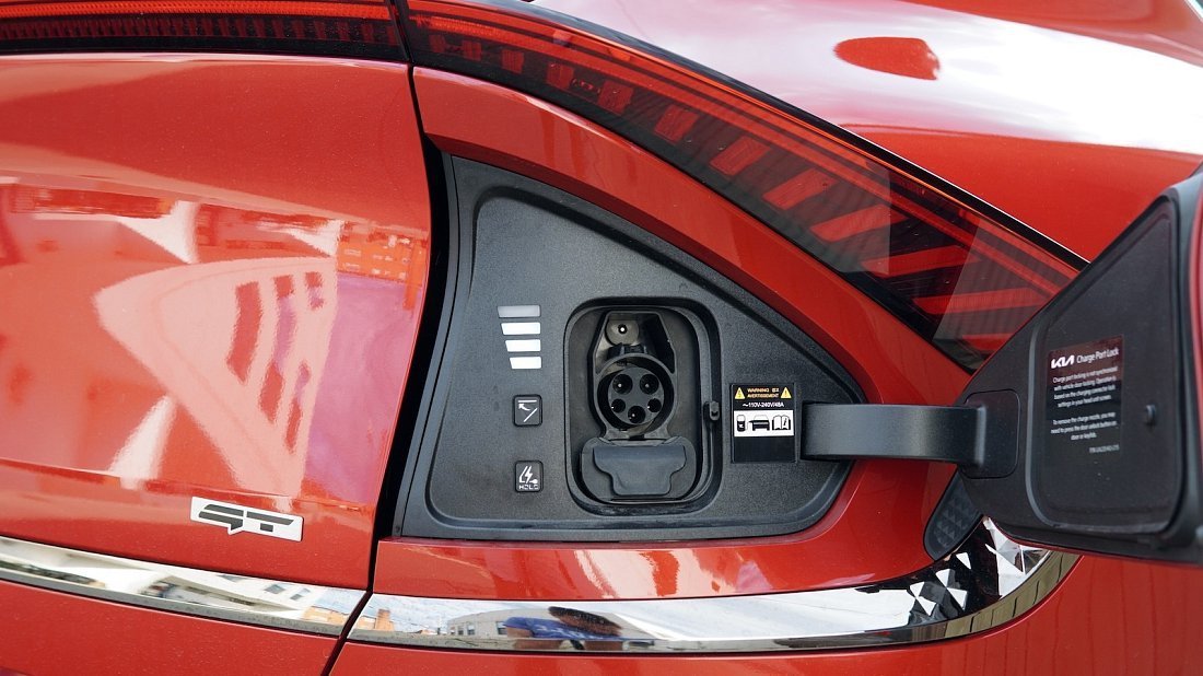Kia EV6 GT (2022-2024) порт для зарядки (США), зарядка, разъем, штекер, коннектор