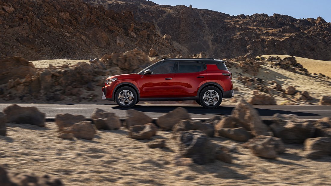 Фото Citroën e-C3 Aircross Comfort Range (2024-…) вид сбоку