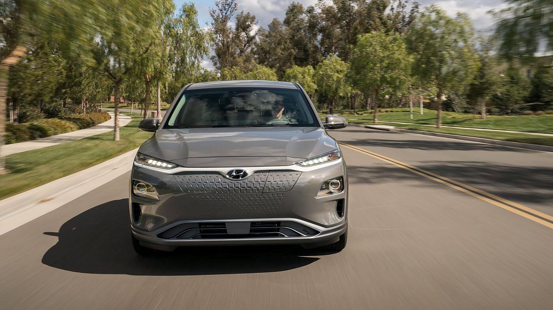 Hyundai Kona Electric Long Range (2019-2021) передняя часть, решетка радиатора, фары, бампер, экстерьер