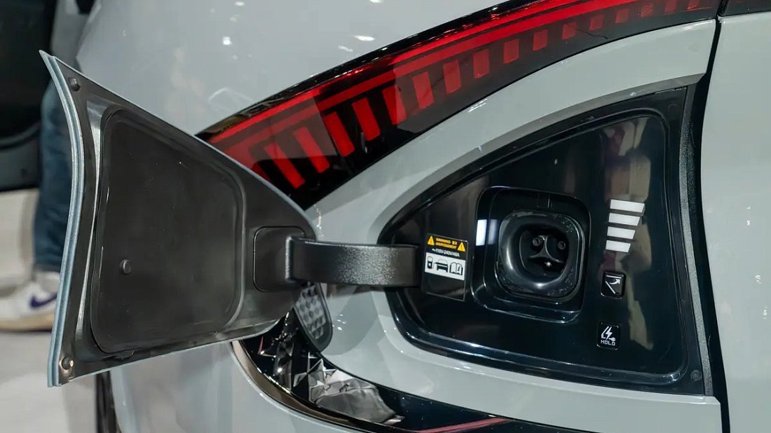 Kia EV6 Standard Range RWD (2024-…) порт для зарядки (США), зарядка, разъем, штекер, коннектор