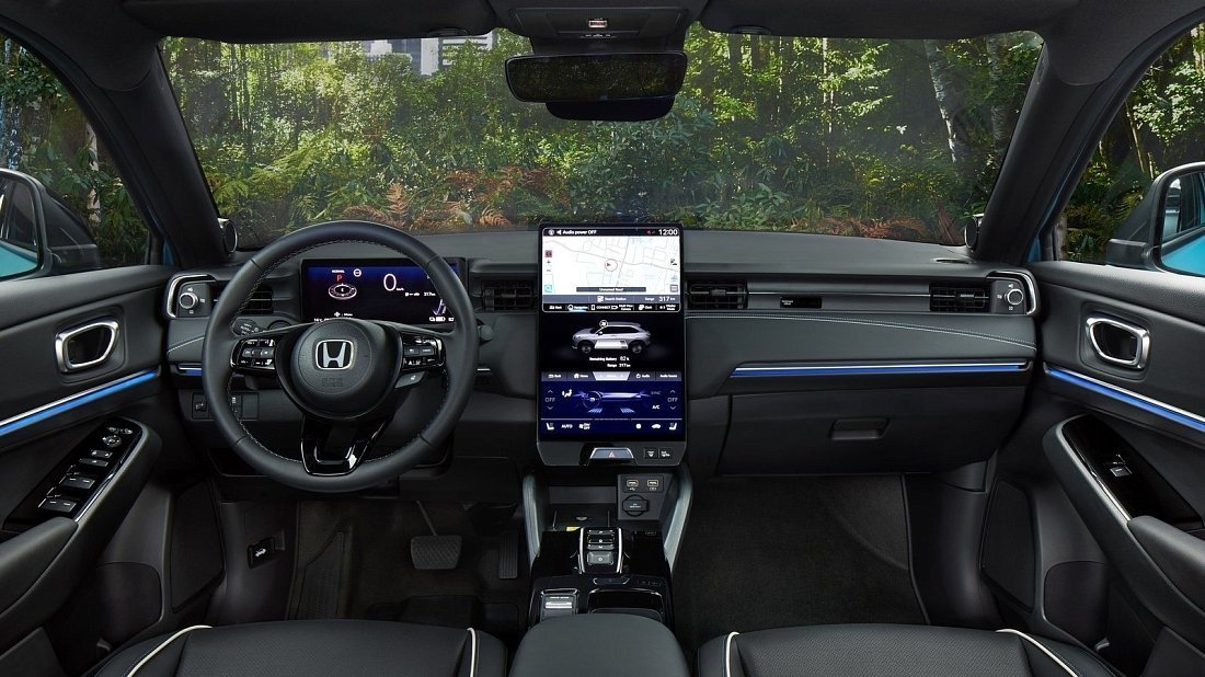 Honda eNy1 (2023-…) интерьер, переднее сиденье, водительское сиденье, приборная панель, рулевое колесо, информационно-развлекательная система, кокпит