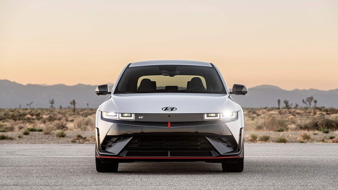 Hyundai Ioniq 5 N (2023-…) передняя часть, решетка радиатора, фары, бампер, экстерьер