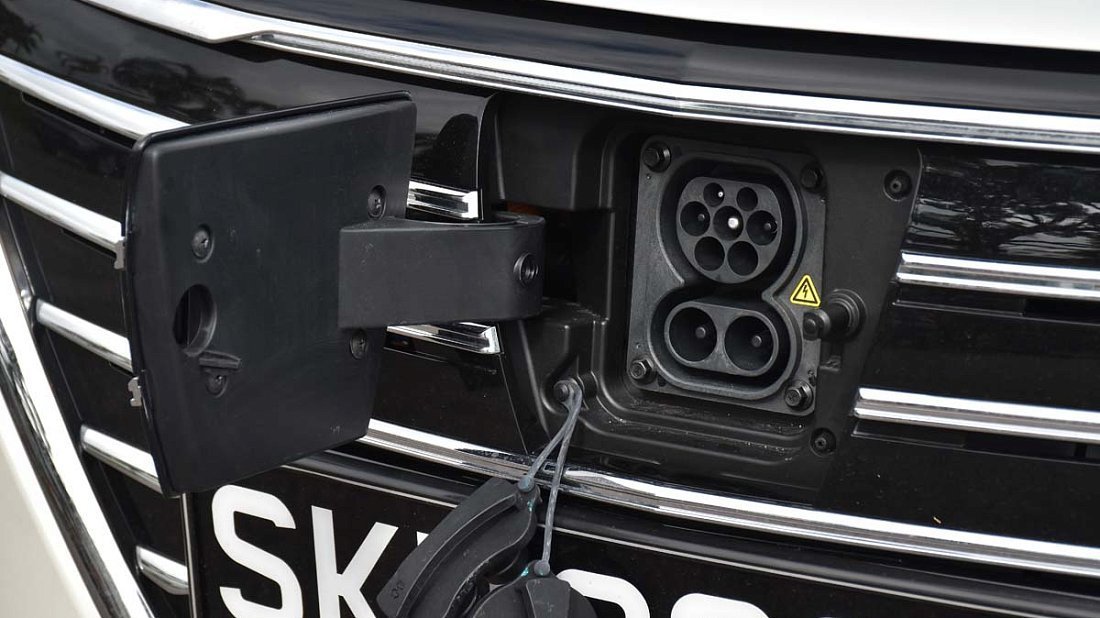MG MG5 Electric Long Range (2020-2021) порт для зарядки (Европа), зарядка, разъем, штекер, коннектор