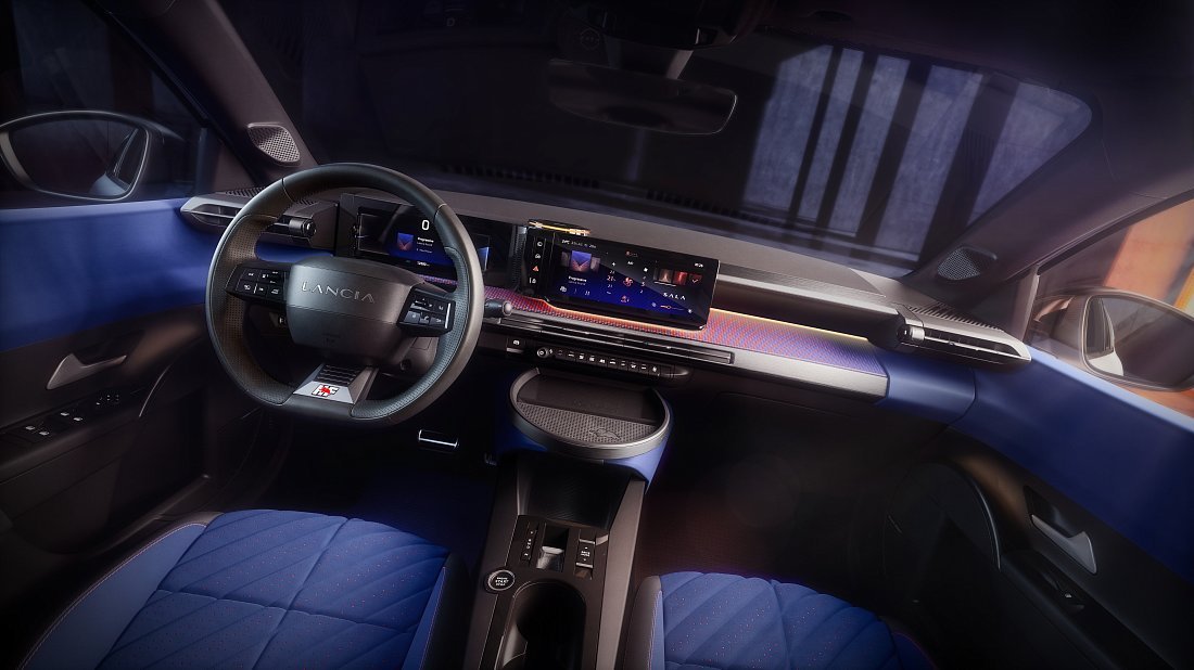 Фото Lancia Ypsilon 54 kWh HF (2025-...) интерьер