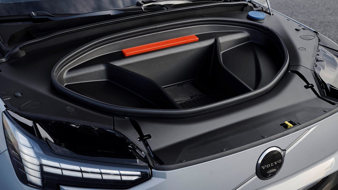 Volvo EX90 Single Motor (2024-…) передний багажник (frunk), под капотом, место для хранения, груз, вместимость, дополнительное пространство