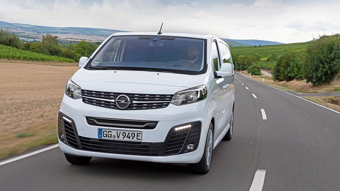 Opel Zafira Electric Life S 50 kWh (2020-2021) передняя часть, решетка радиатора, фары, бампер, экстерьер