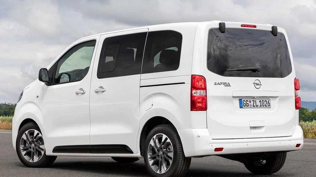 Opel Zafira Electric Life S 50 kWh (2020-2021) задняя часть в три четверти, вид в три четверти, диагональ, экстерьер