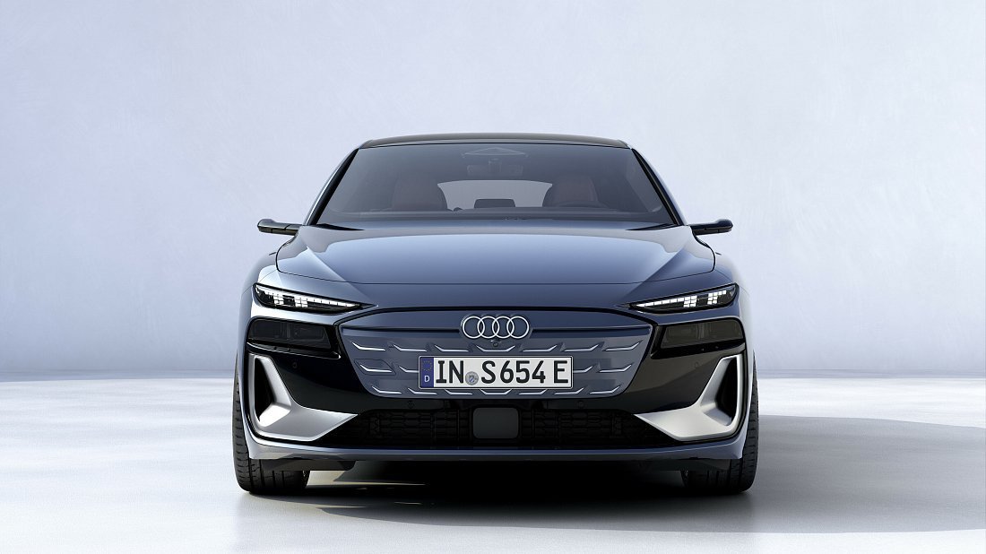Audi S6 Avant e-tron (2024-…) передняя часть, решетка радиатора, фары, бампер, экстерьер